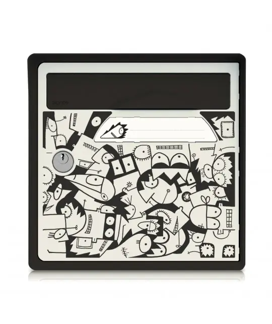 boite-aux-lettres-1-porte-noir-la-ville-se-reveille.webp